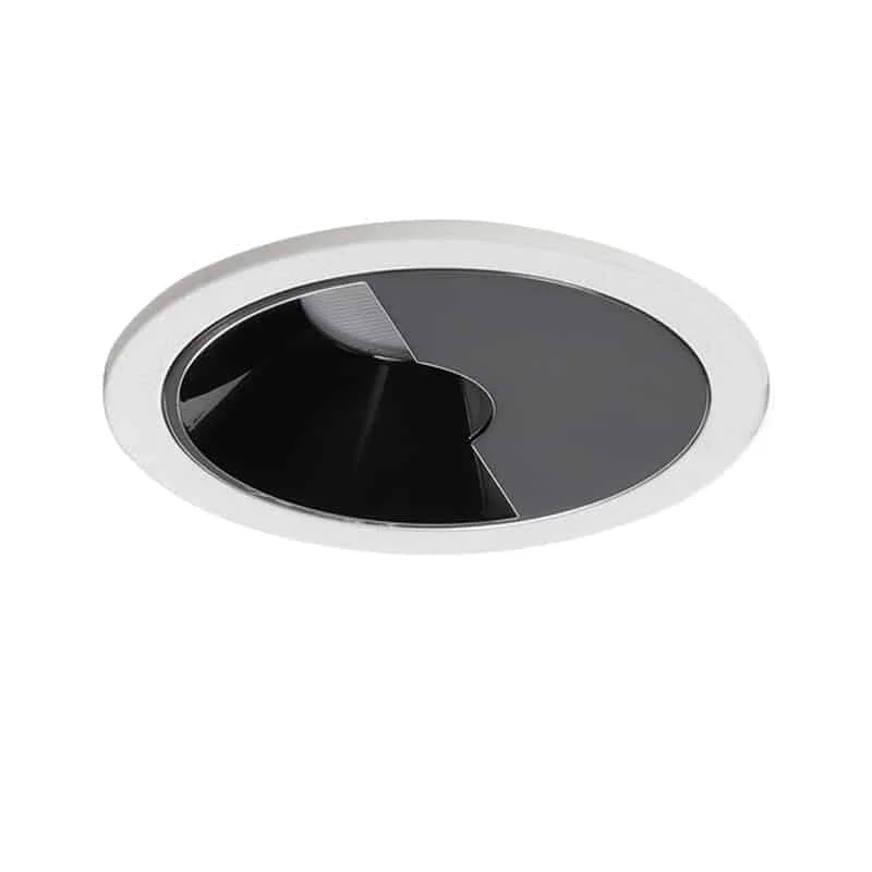 Downlight cu distribuție asimetrică pentru pereți
