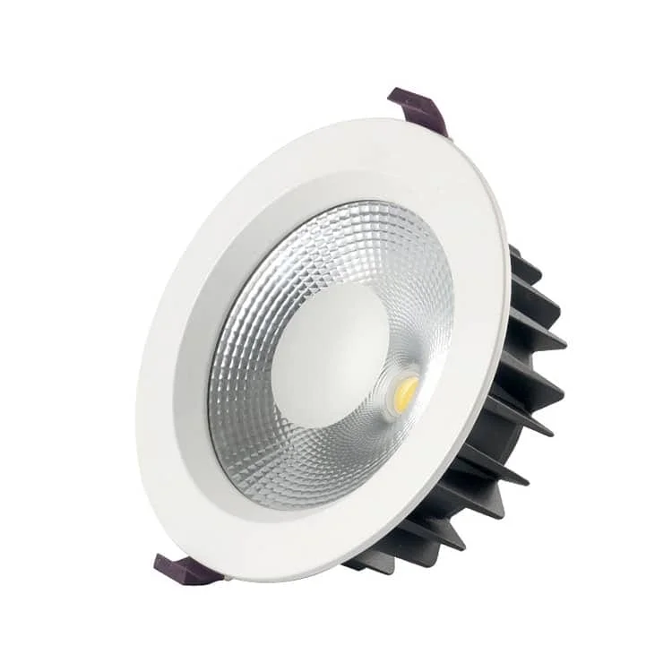 Downlight pentru înlocuirea corpurilor în decupaje mari