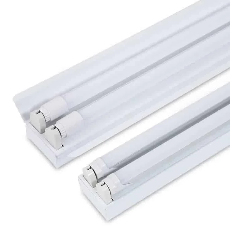İki T8 LED tüplü armatür