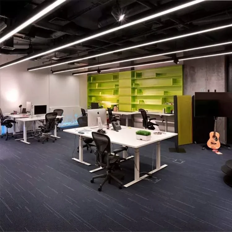 Ofis için lineer sarkıt aydınlatma