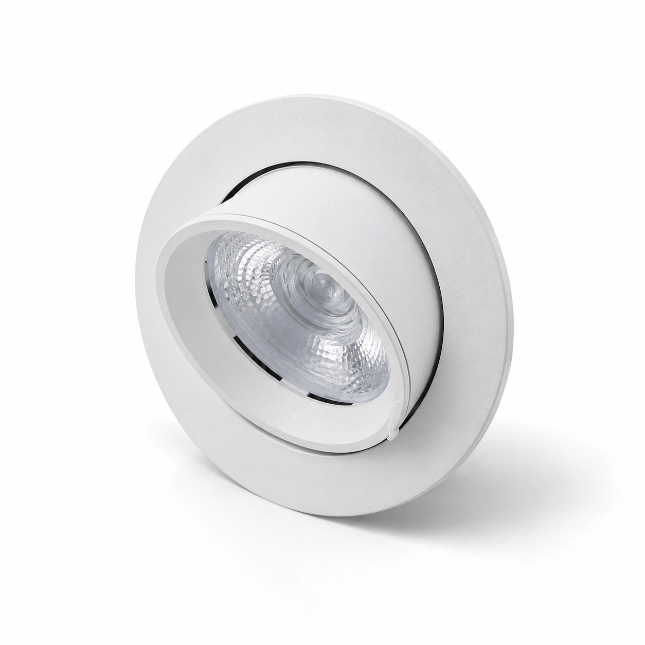 Downlight extractibil cu înclinare până la 70°